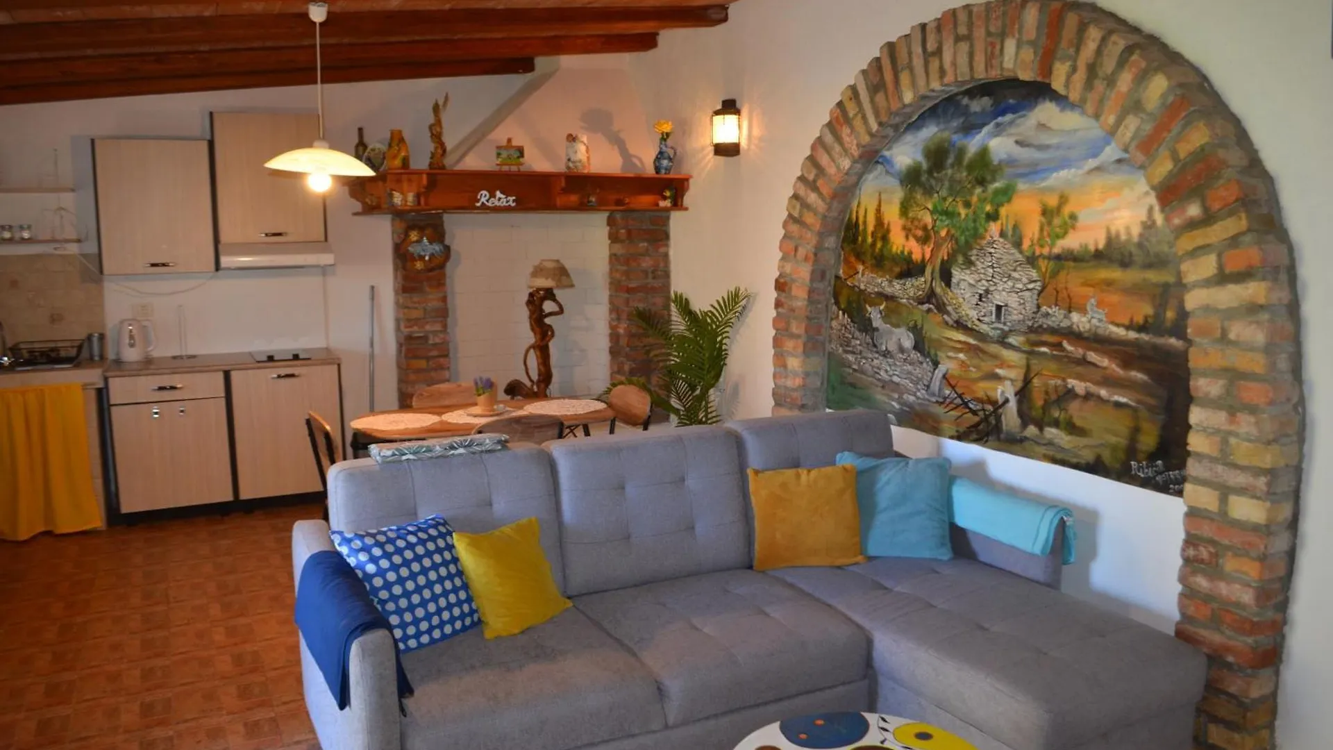 Retro Apartment In Nature Pula Croatia